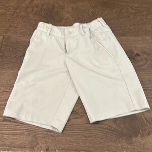 Nike Khaki boys dri fit golf shorts! Great feeling! Soft! Size youth small